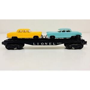 Lionel Postwar O Flat Automobile Car w/ Yellow & Turquoise Cars 6424